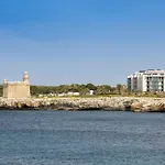 Caprice Skyline 4* ثيوداديلا