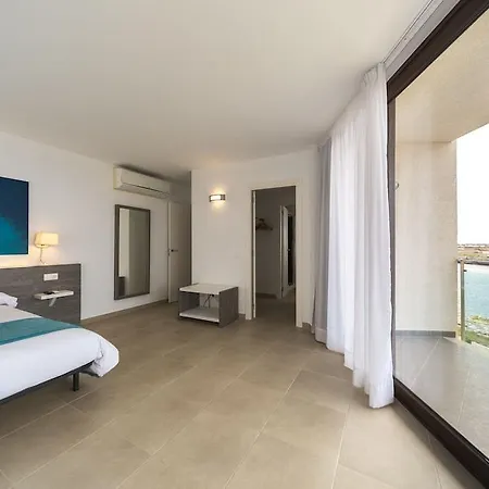 Ferrer Skyline 4*