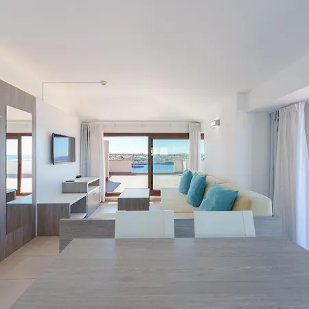 Apart Otel Ferrer Skyline 4*