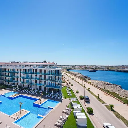 Caprice Skyline Aparthotel 4*