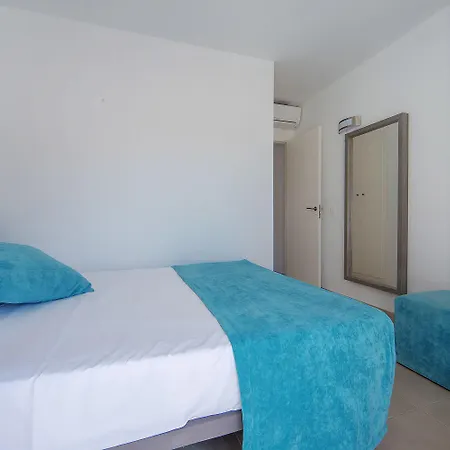 Caprice Skyline Aparthotel 4*